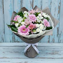 Букет цветов из:  Герберы, Альстромерии и Хризантемы в Новотитаровской