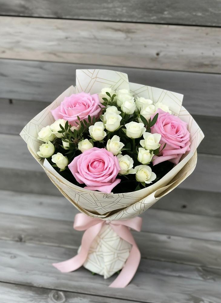 Букет цветов из: Розы в Новотитаровской