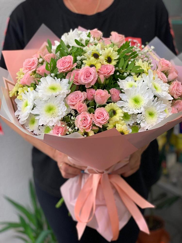 Букет цветов из: Розы и Хризантемы в Новотитаровской