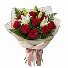 Букет цветов из:  Лилии и Розы в Новотитаровской