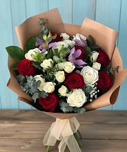 Букет цветов из:  Розы и Альстромерии в Новотитаровской