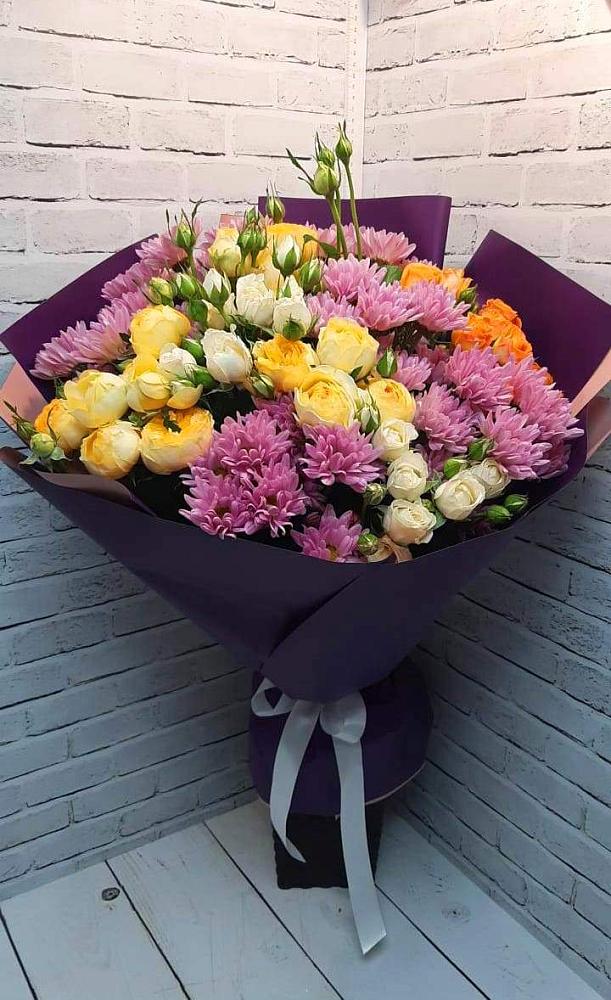 Букет цветов из: Хризантемы и Розы в Новотитаровской