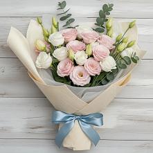 Букет цветов из:  Лизиантусы #REPLACE_PRED# Новотитаровской