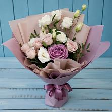 Букет цветов из:  Розы и Лизиантусы в Новотитаровской