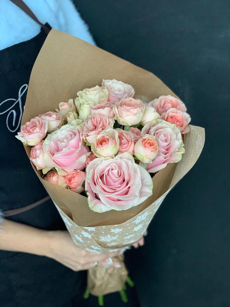 Букет цветов из: Хризантемы и Розы в Новотитаровской