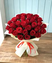 Букет 29 Красных роз в Новотитаровской