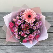 Букет цветов из:  Розы, Герберы и Хризантемы в Новотитаровской