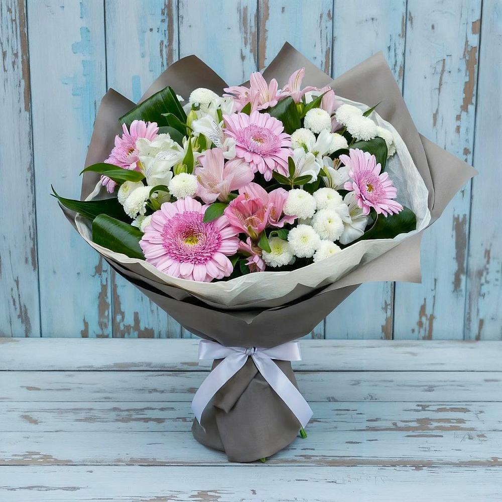 Букет цветов из: Герберы, Альстромерии и Хризантемы в Новотитаровской