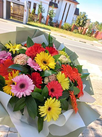 Букет цветов из: Герберы в Новотитаровской