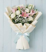 Букет цветов из:  Лилии в Новотитаровской